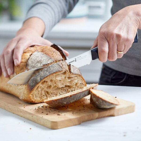 Walnut Tradition® 10 Bread Knife / Slicer